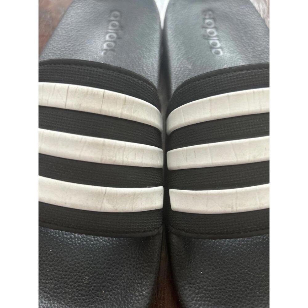 Adidas - Picture 3 of 5